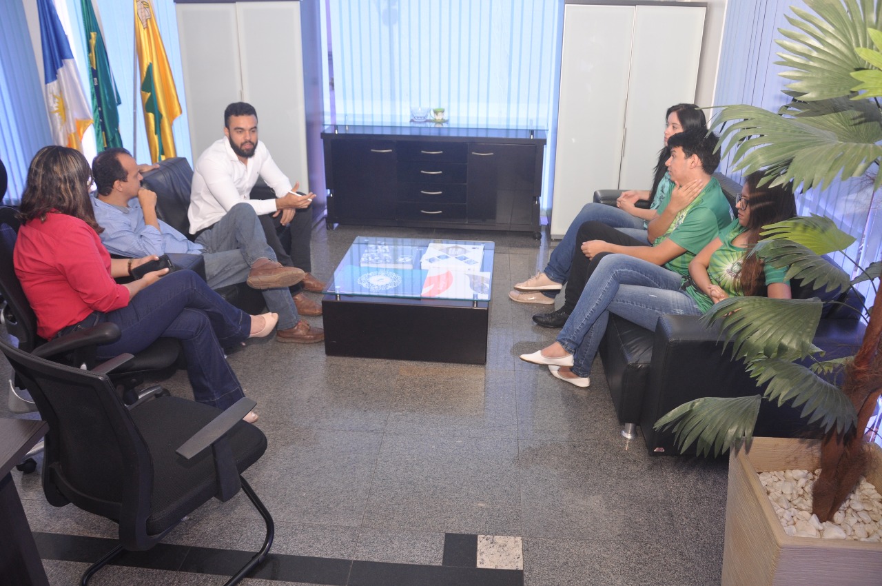 Prefeito Joaquim Maia recebe integrantes da Associação Atlética Guerreira de Medicina do ITPAC com o intuito de fortalecer parceria 2