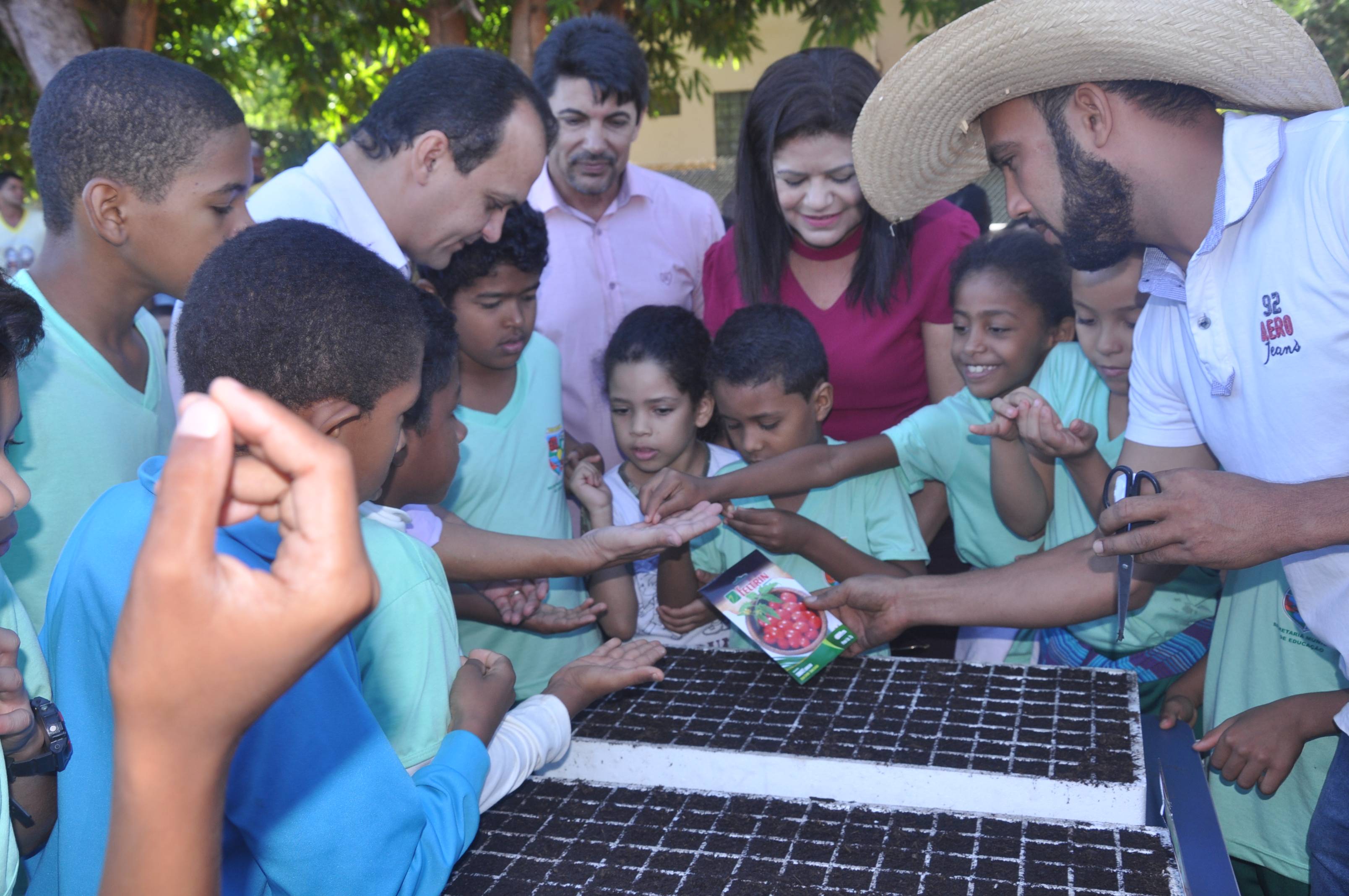 Prefeitura de Porto Nacional lança Horta Comunitária Educativa com foco em alimentação saudável 2